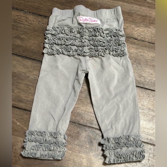 Ruffle Butts Charcoal Ruffle Leggings for Kids - Picture 1 of 1